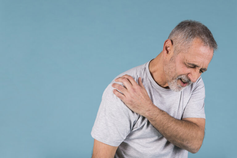 Frozen Shoulder in 2025: Comprehensive Guide to Symptoms, Causes, and Treatments